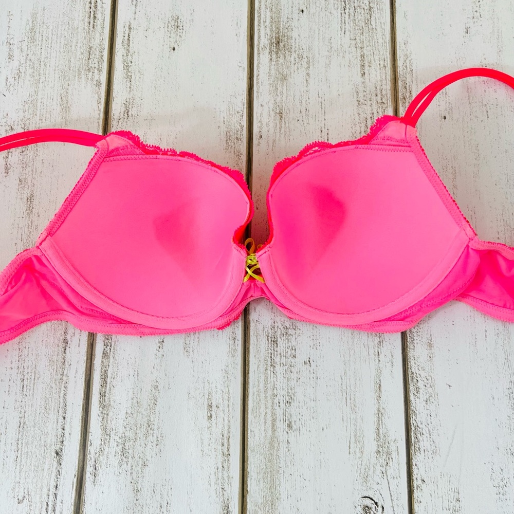 Victoria’s Secret Balconet Bra 34D - Picture 6 of 10